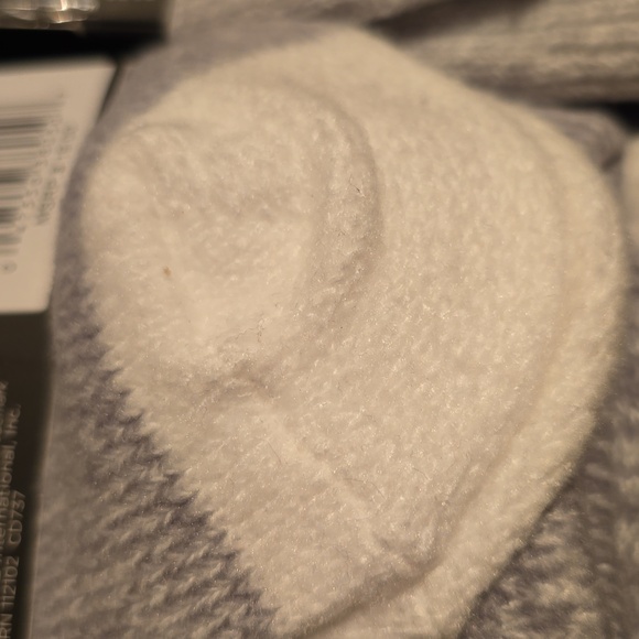 CUDDL DUDS BUNDLE OF 4 PAIRS OF CREW SOCKS FITS SHOE SIZE 4-10 - Picture 9 of 13